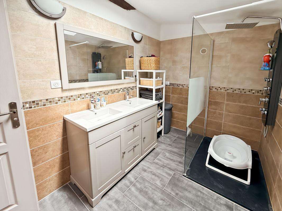 Maison T4 de 93m2 à La Grandville - photo 7