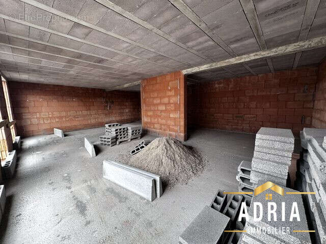 Appartement 330 m² à Florange  - photo 7