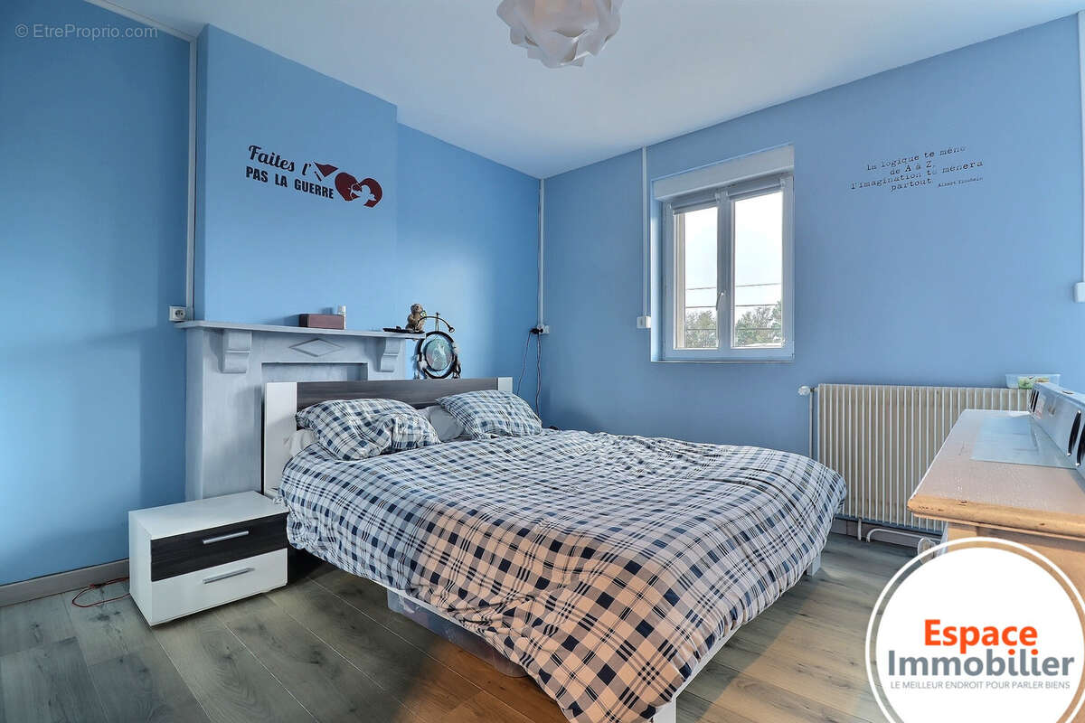 Maison à NEUVILLE-SUR-ESCAUT