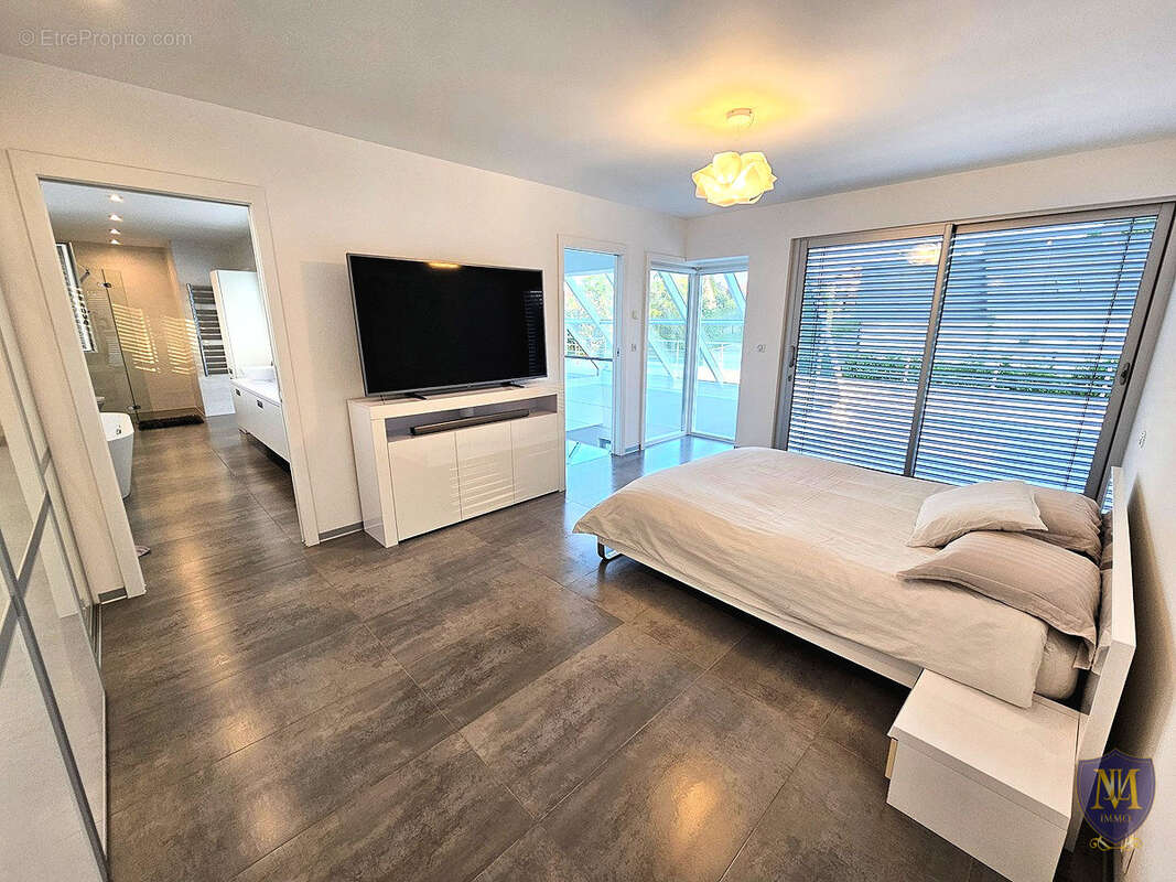Attenschwiller au calme villa d'exception aux prestations haut de gamme de 260 m2 avec piscine - photo 11