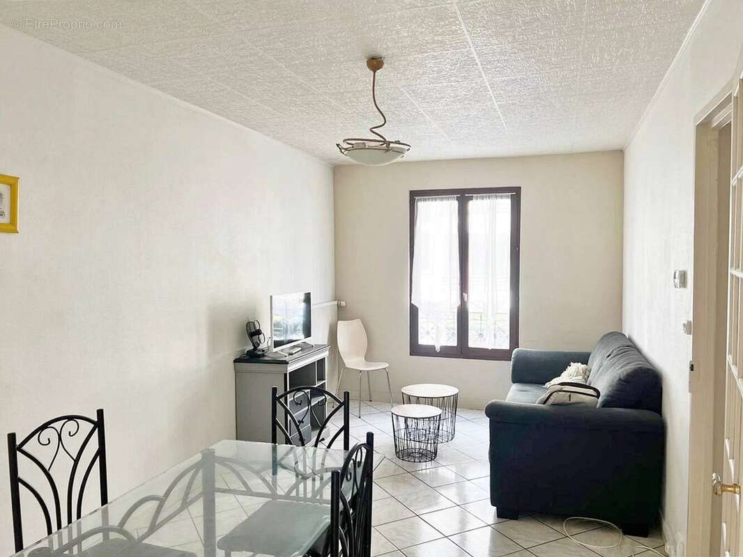 Appartement à SAINT-MAUR-DES-FOSSES