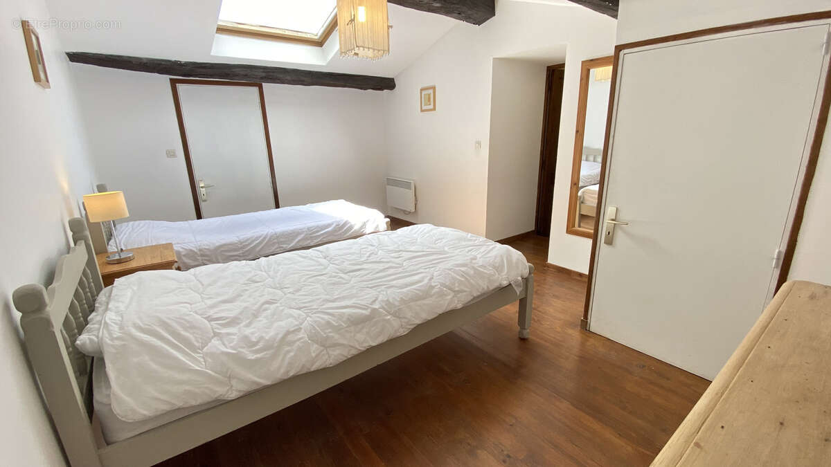 Maison à MORTAGNE-SUR-GIRONDE