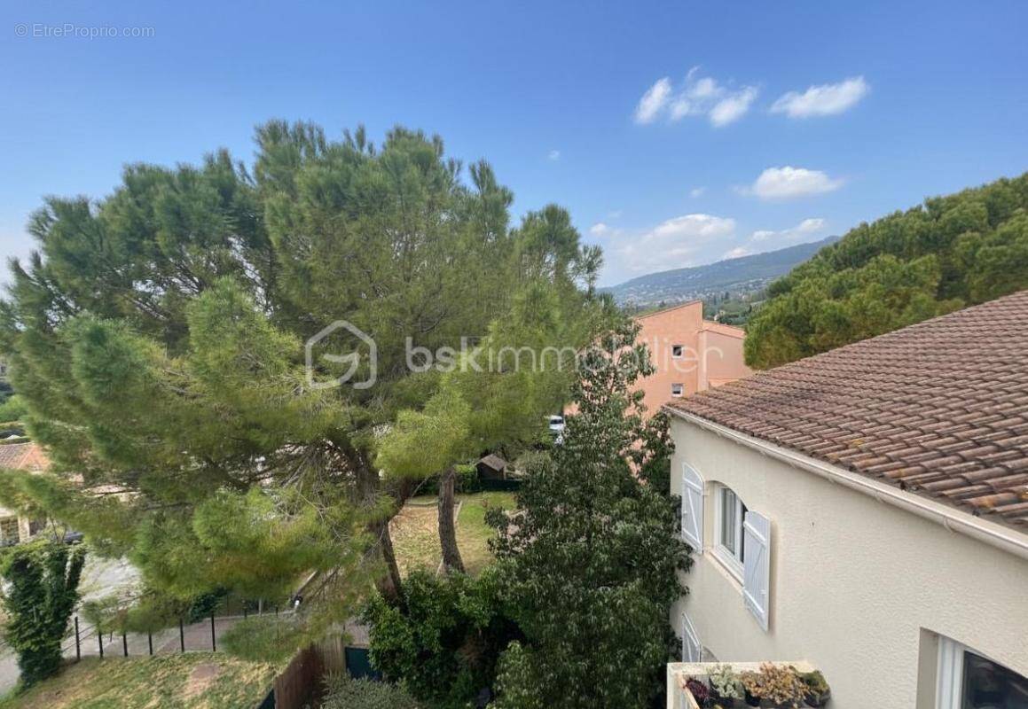 Appartement à PEYMEINADE