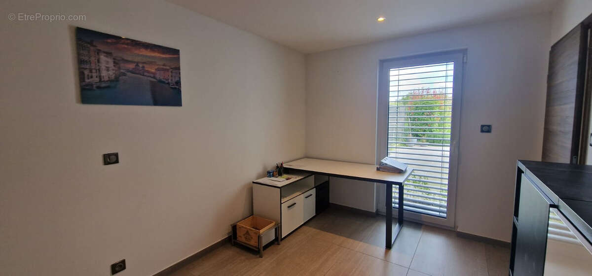 Maison à VILLAGE-NEUF