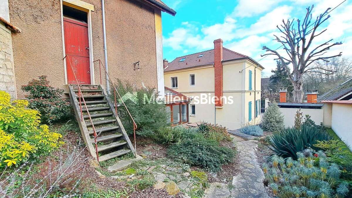 Maison à AUVERS-SUR-OISE