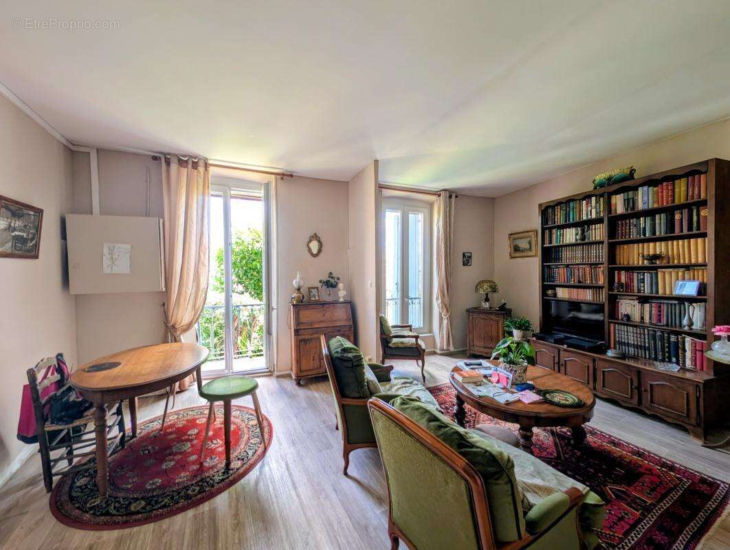 Maison à NISSAN-LEZ-ENSERUNE