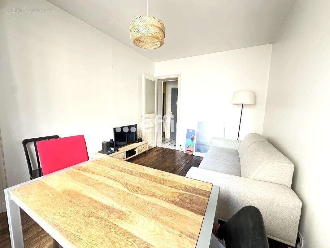 Appartement à PARIS-19E