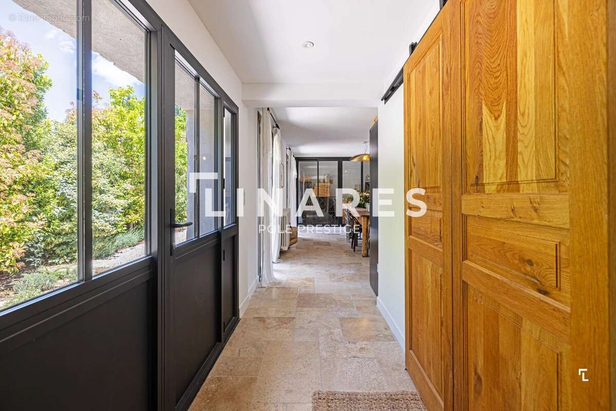 LA VICTOIRE - Maison de charme de 137m2 avec piscine - 13126 Vauvenargues/proche Aix en Provence - photo 9