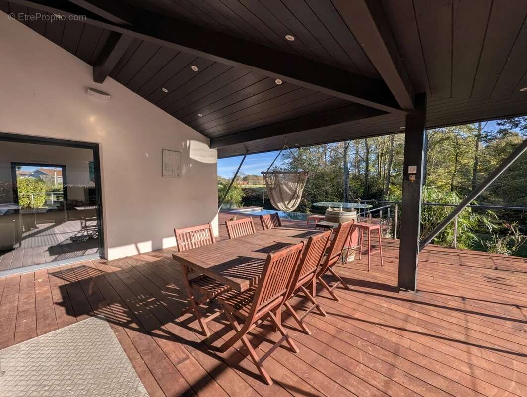 Maison à SAINT-MARTIN-DE-SEIGNANX