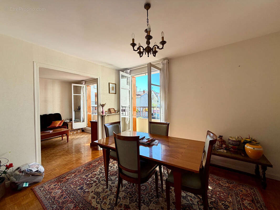 Appartement à LE PERREUX-SUR-MARNE