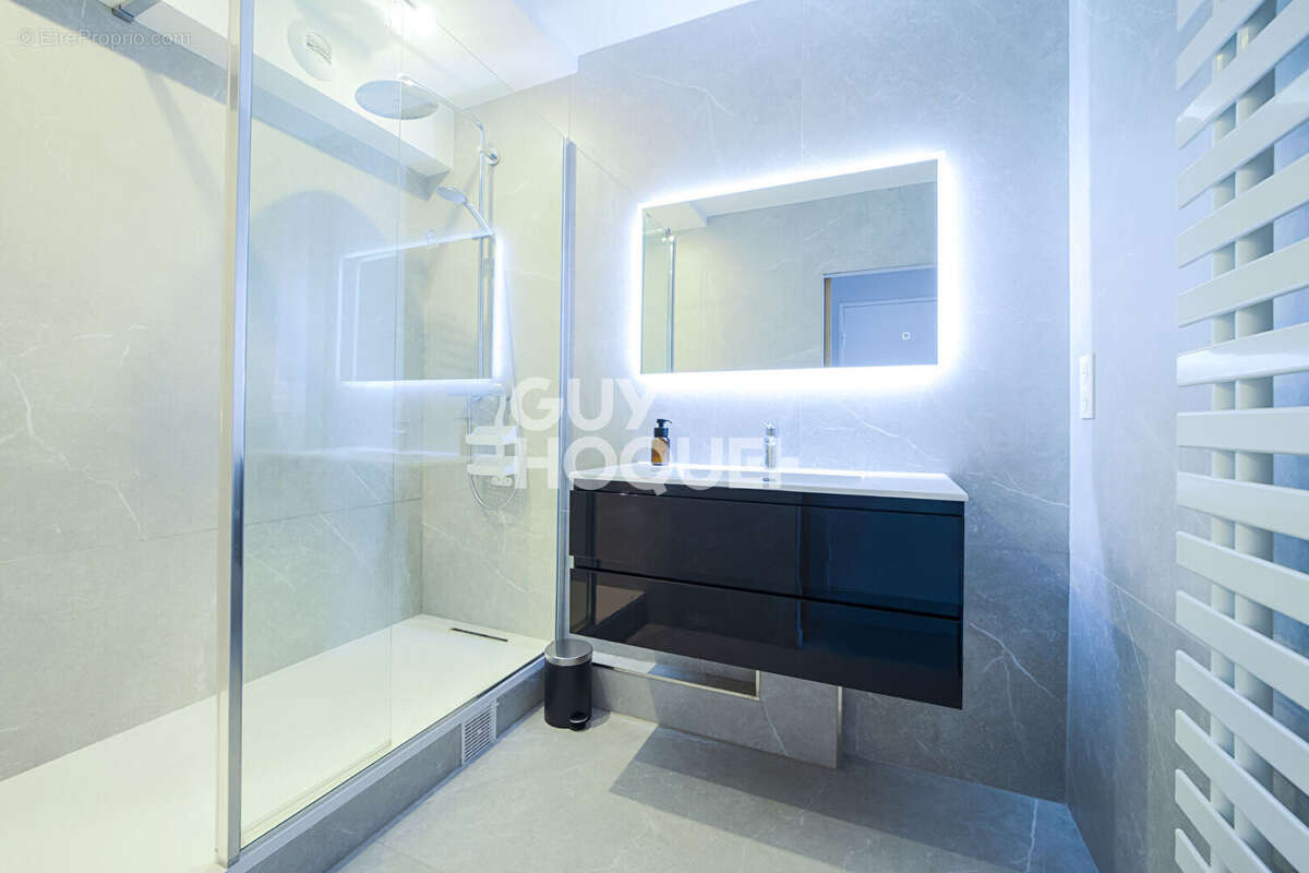 Appartement à PARIS-19E
