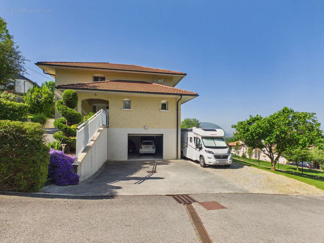 Maison à CRANVES-SALES