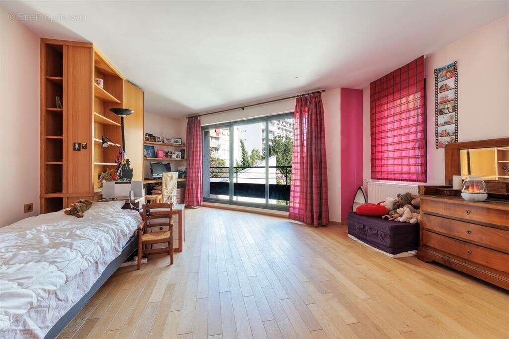 Maison à BOULOGNE-BILLANCOURT