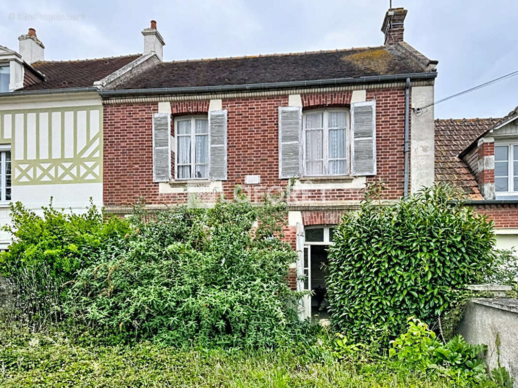 Maison à LION-SUR-MER