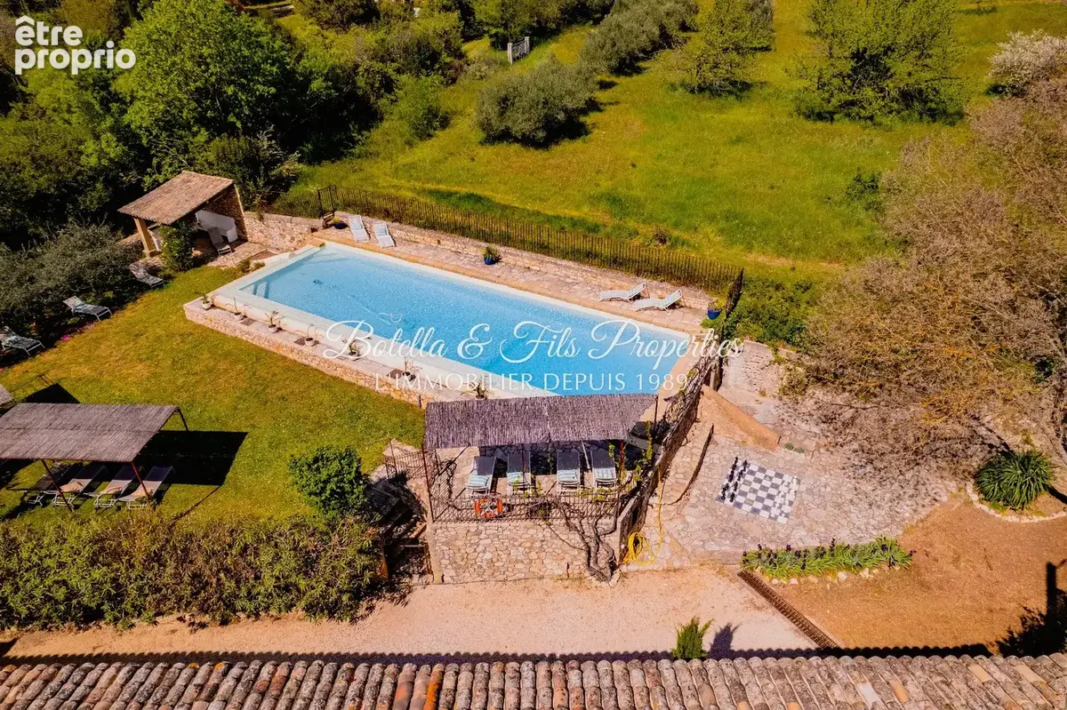 Maison 32 pièces 1 600 m² à vendre à Uzes (30700) - photo 4