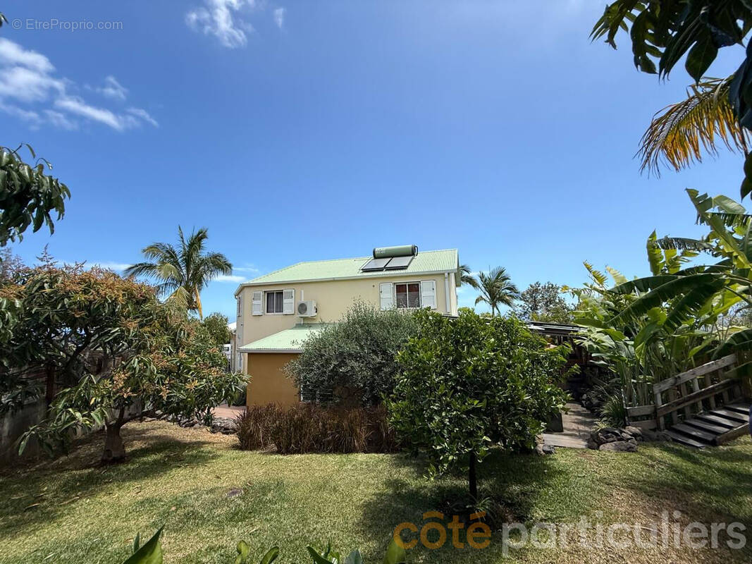 Maison à LES AVIRONS