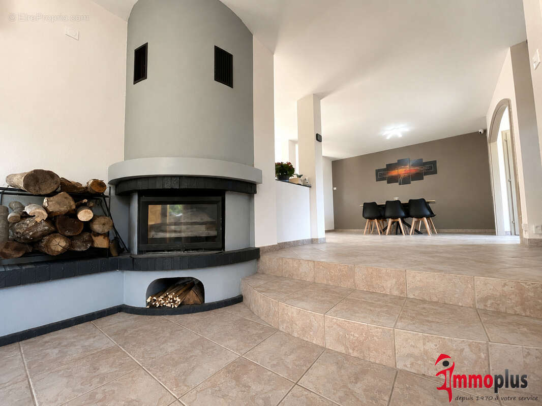 SENTHEIM - Maison individuelle de 155 m2 avec 3 suites, garage double et dépendance - Belles prestations ! - photo 14