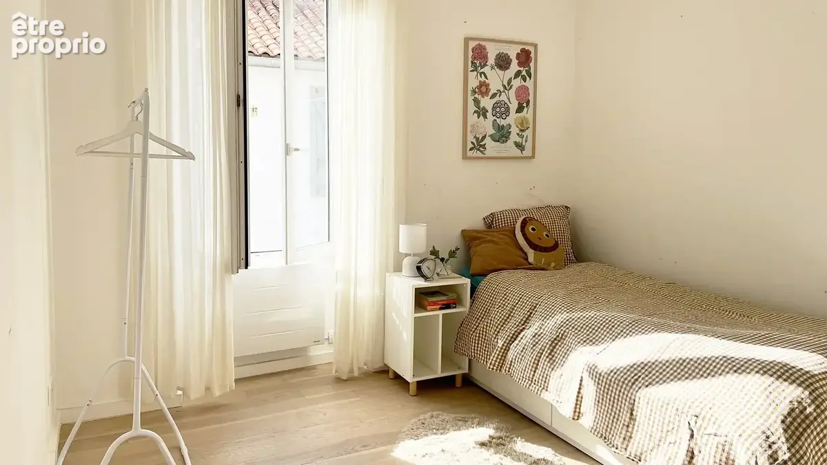 T3 en duplex atypique – Le charme et le calme d’une impasse - photo 13