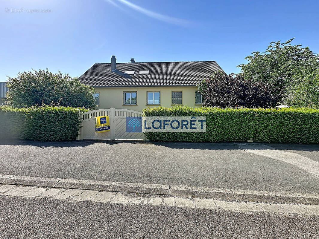 Maison à FRONCLES