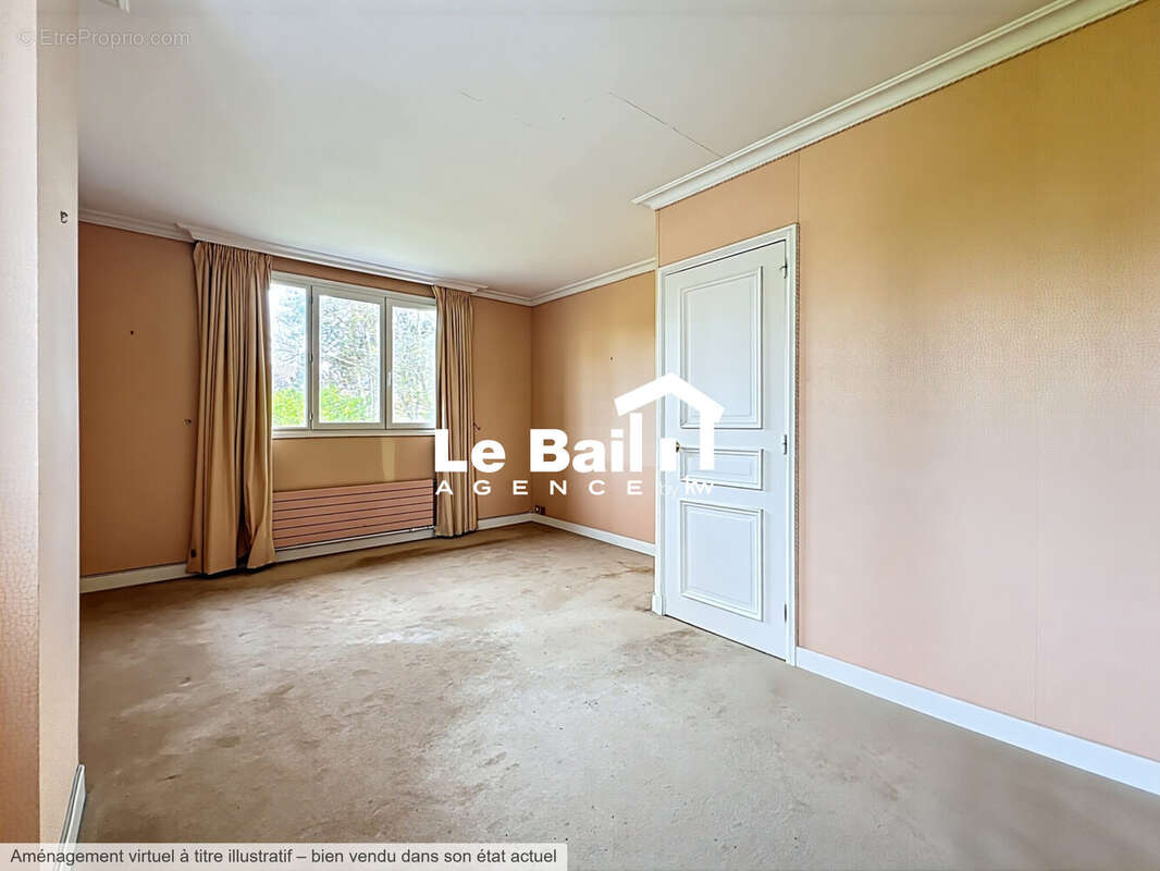 Maison 210 m² à Voisins-Le-Bretonneux  - photo 9