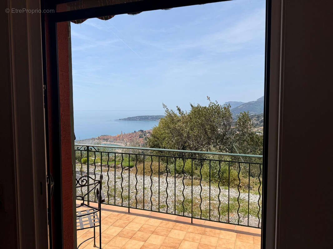 Appartement à MENTON