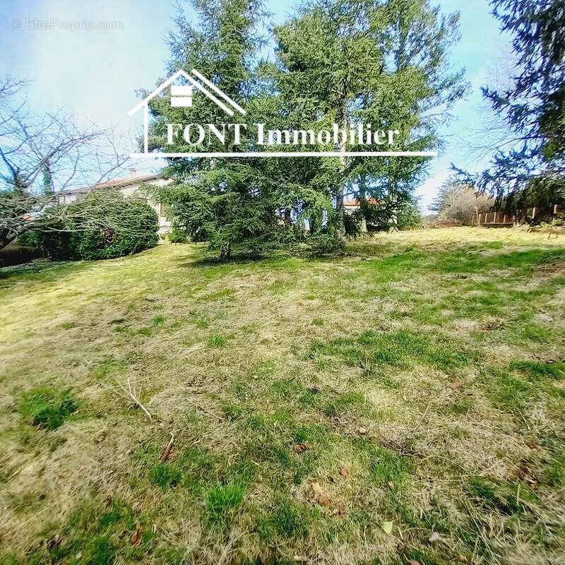 Terrain à SAINT-CHAMOND