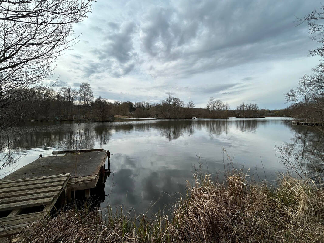 Terrain à MAREUIL-CAUBERT