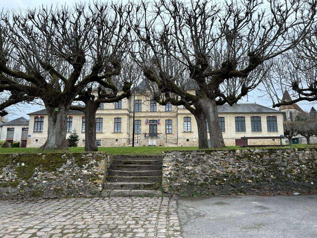 Terrain à VILLIERS-ADAM