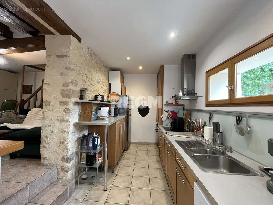 Maison à LA CHAPELLE-LA-REINE