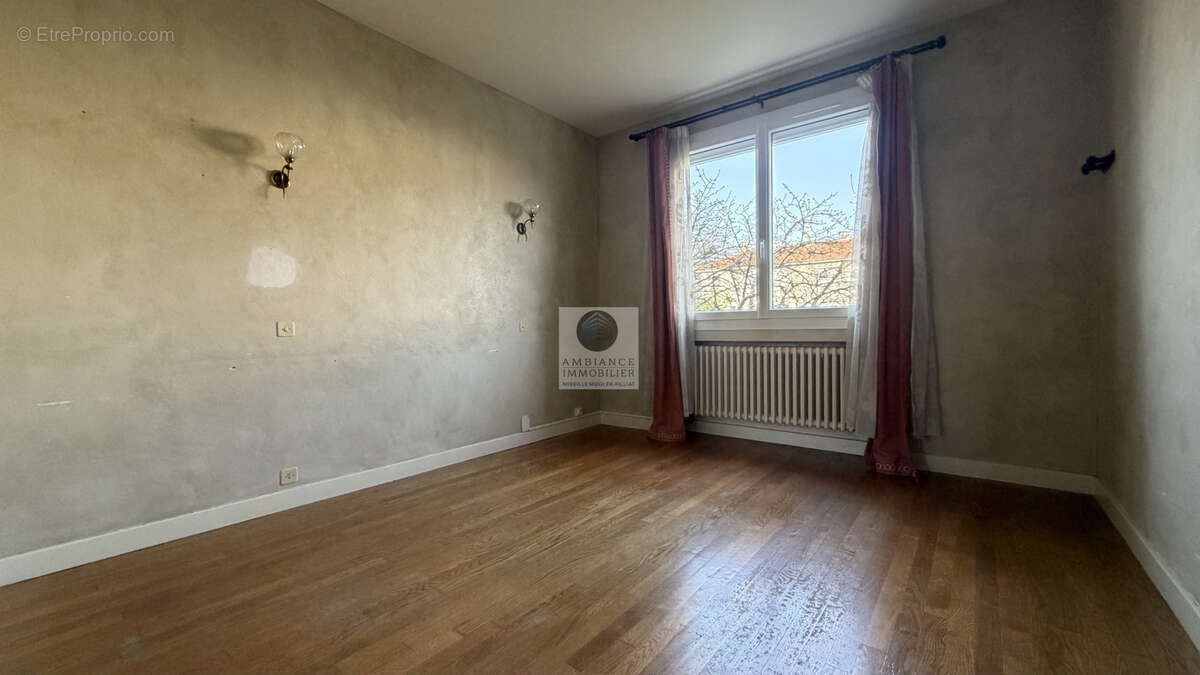 Maison à PORTES-LES-VALENCE