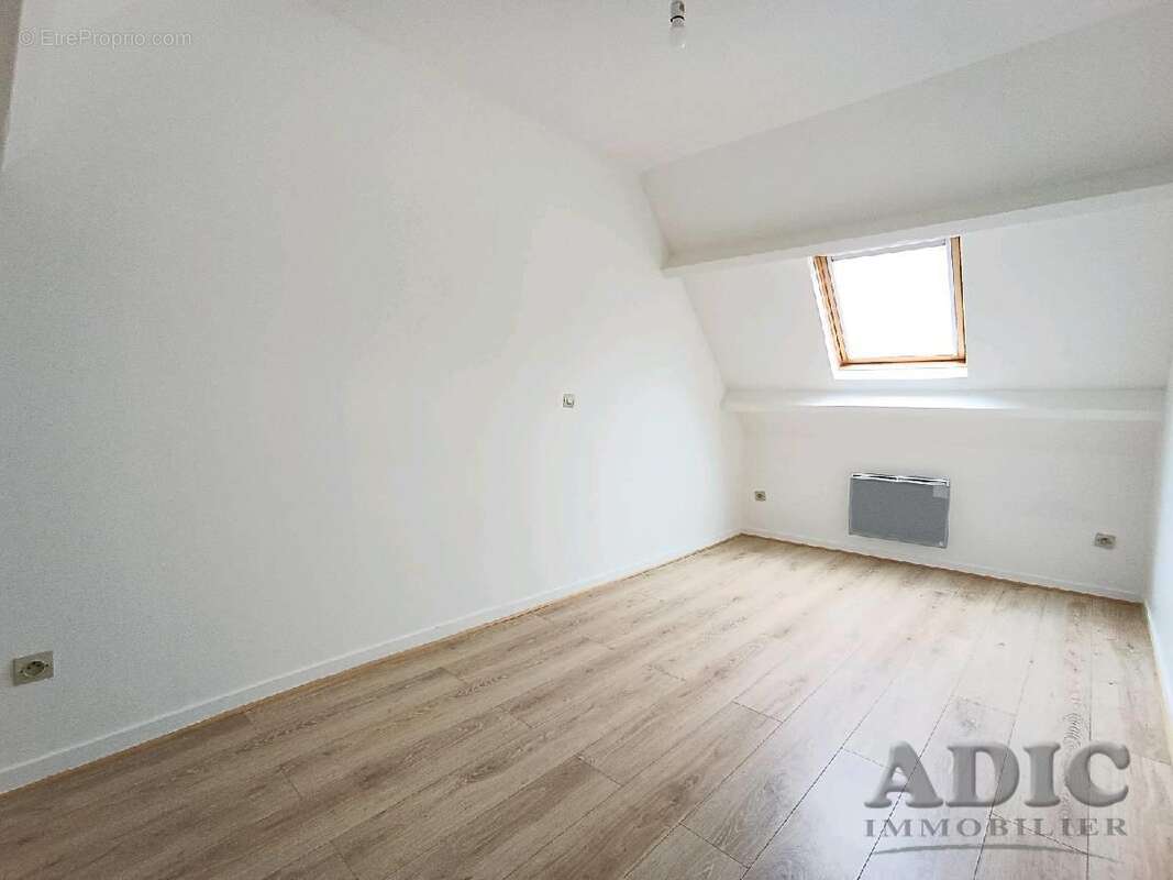 Maison à ERMENONVILLE