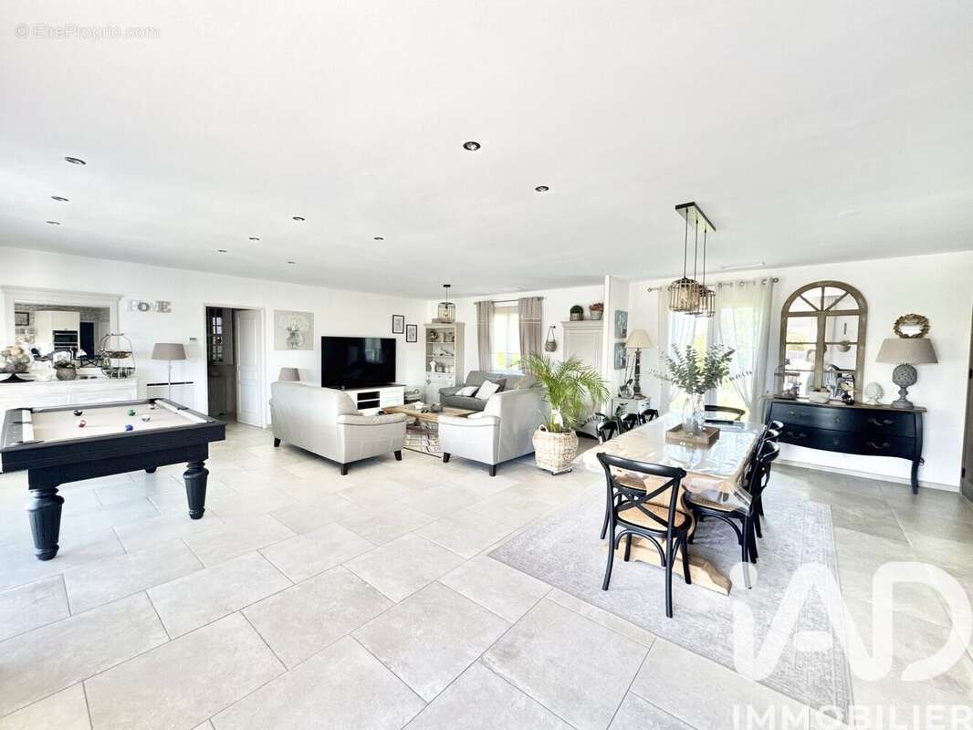 Photo 4 - Maison à VILLENEUVE-LES-MONTREAL