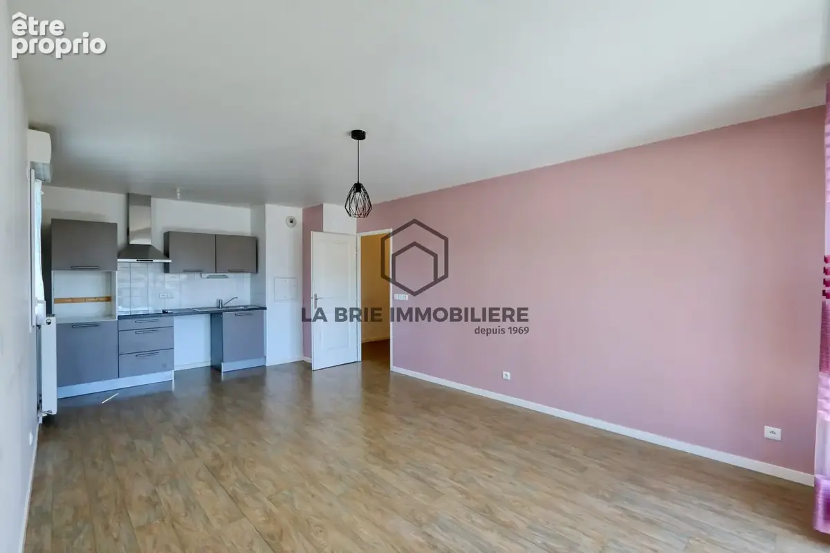 Appartement 2 pièces 52 m² à vendre à Villecresnes (94440) - photo 3