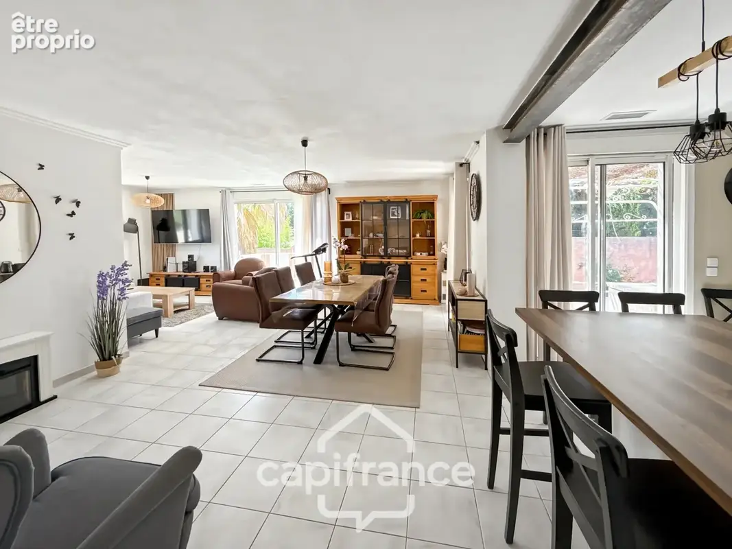 LE CRÈS – Maison familiale avec appartement indépendant, piscine et revenu locatif - photo 14