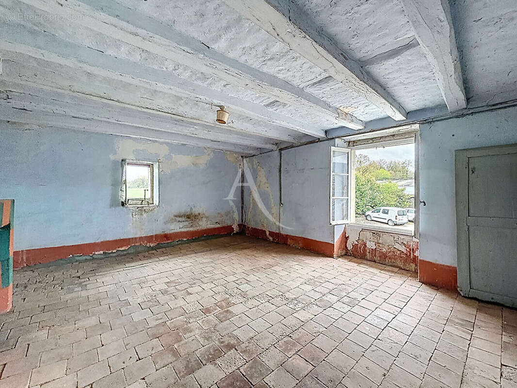 Maison à BLAISON-GOHIER