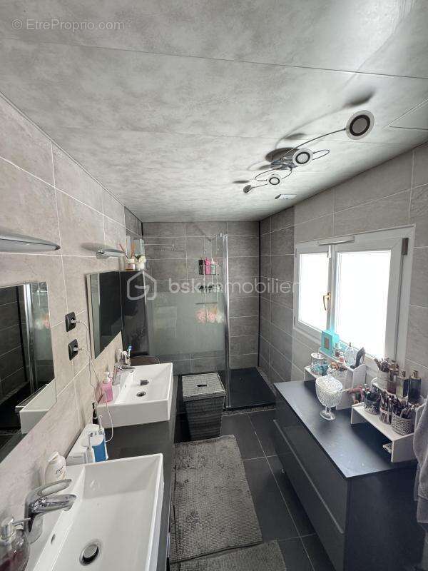 Maison briarde de charme – 146 m² – dépendances – terrain 1 350 m² – calme absolu - photo 13