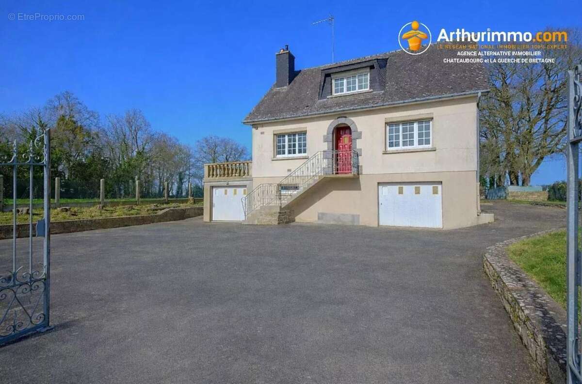 Maison à ARGENTRE-DU-PLESSIS
