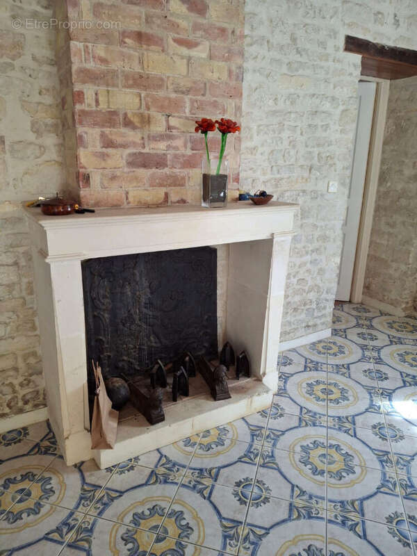 Maison à SAINT-MEDARD-D'AUNIS