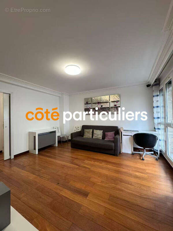 Appartement à PARIS-19E