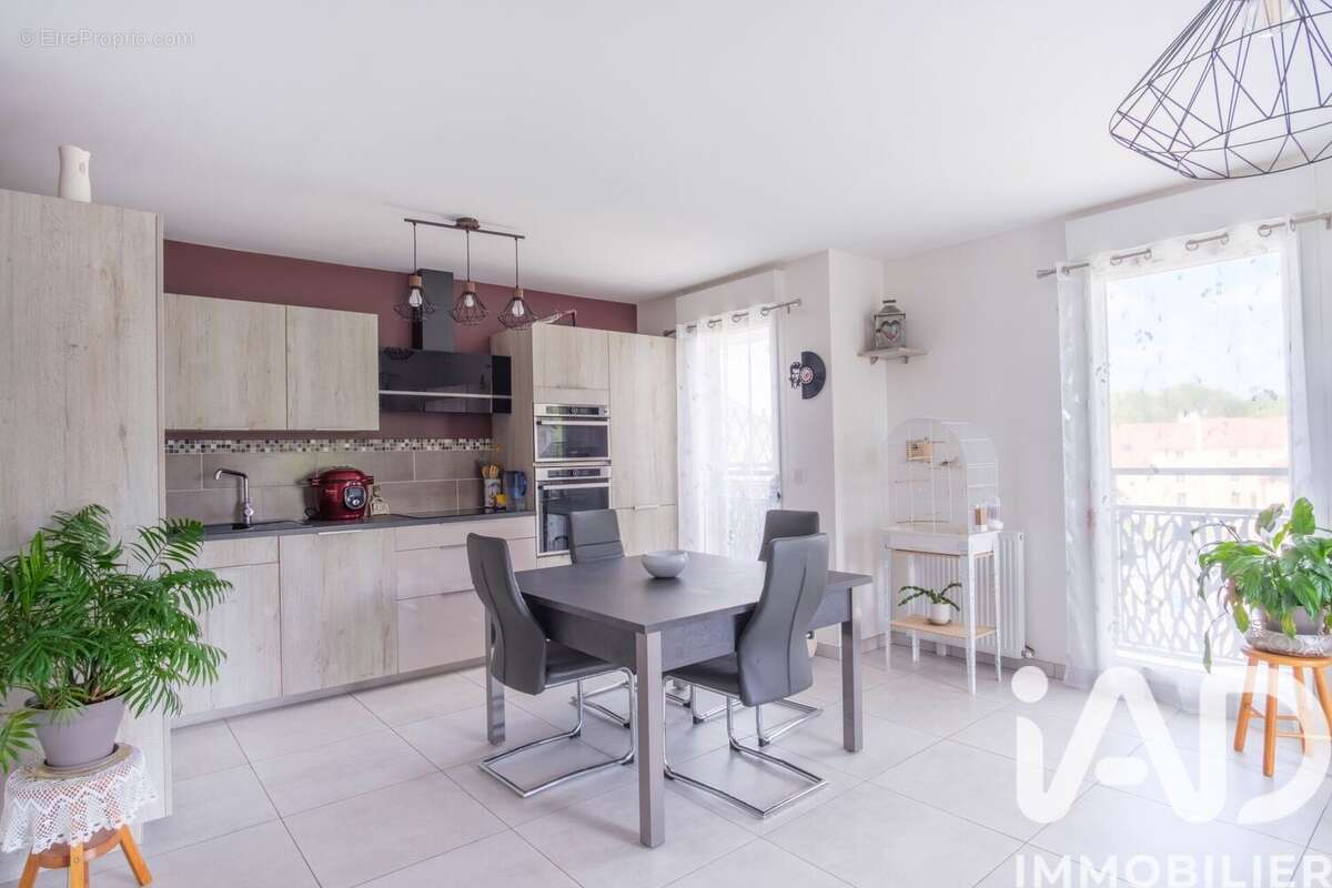 Photo 5 - Appartement à CLAYE-SOUILLY