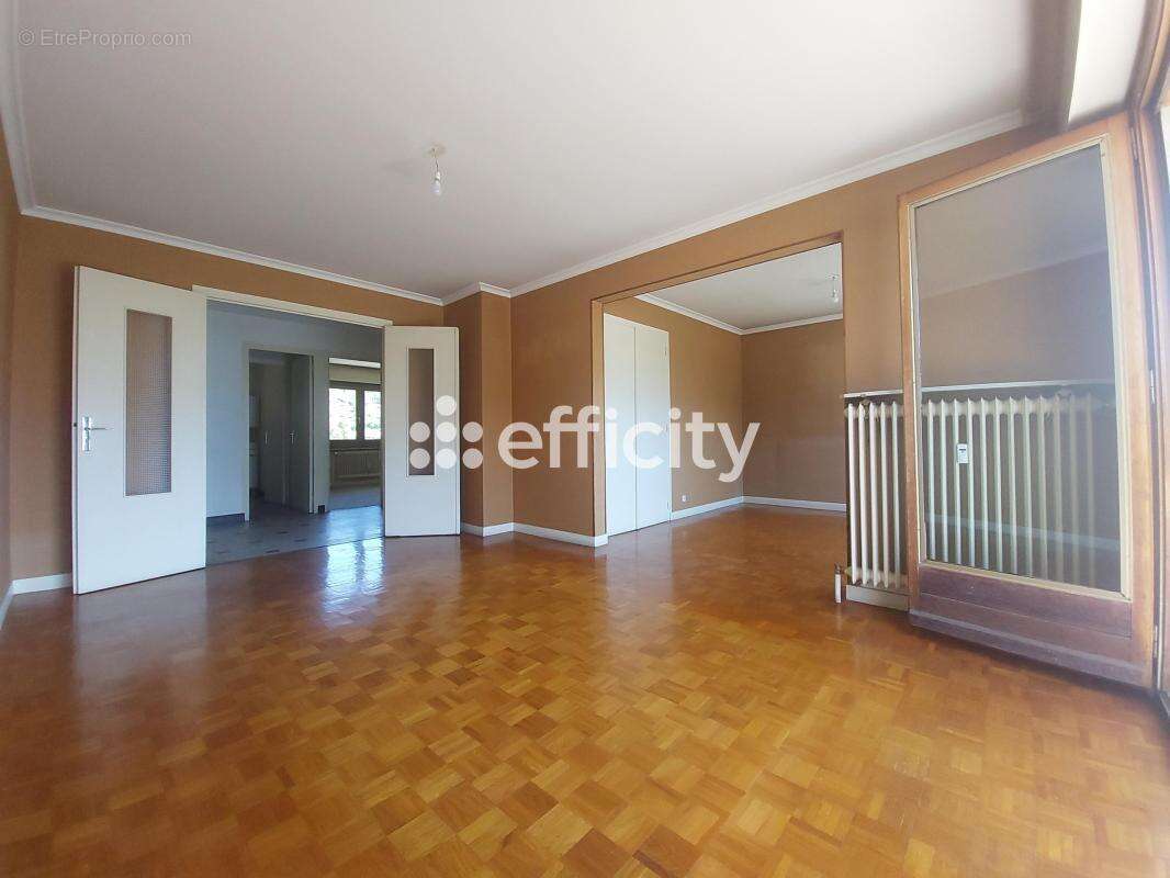 Appartement à MARIGNIER
