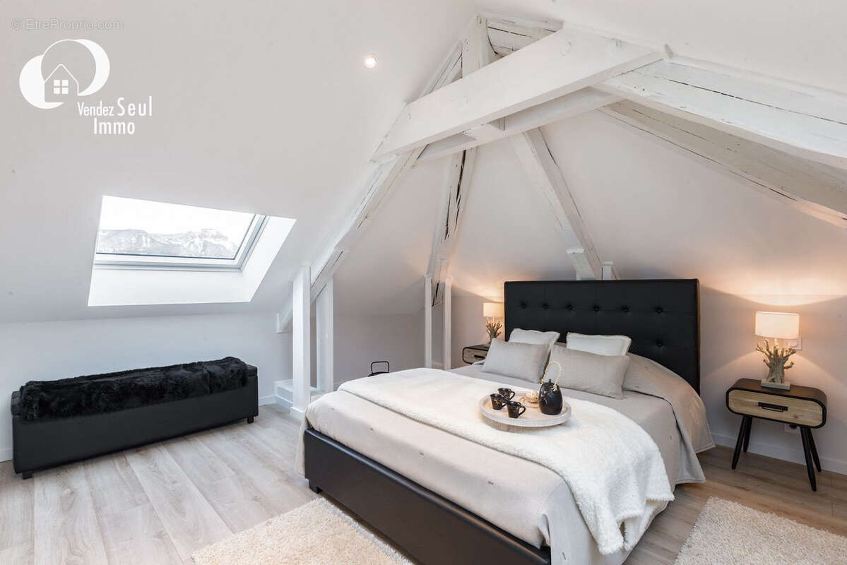 Appartement à GROISY