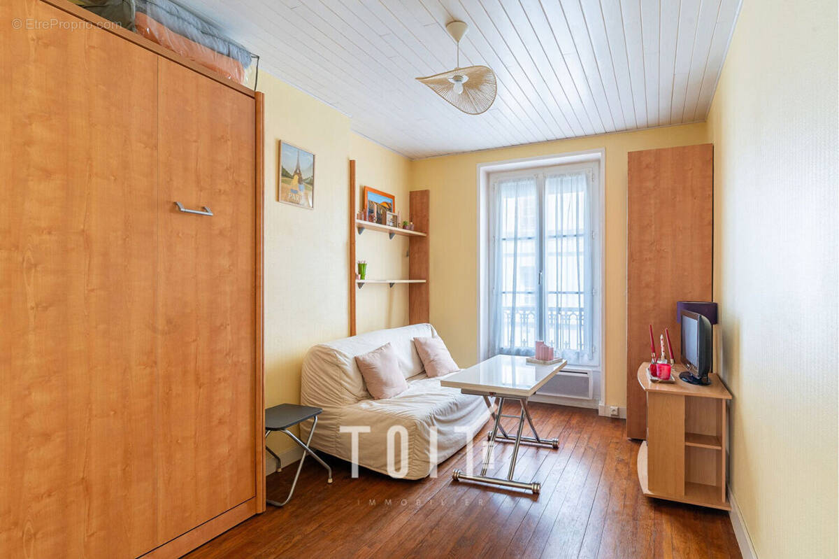 Appartement à PARIS-7E