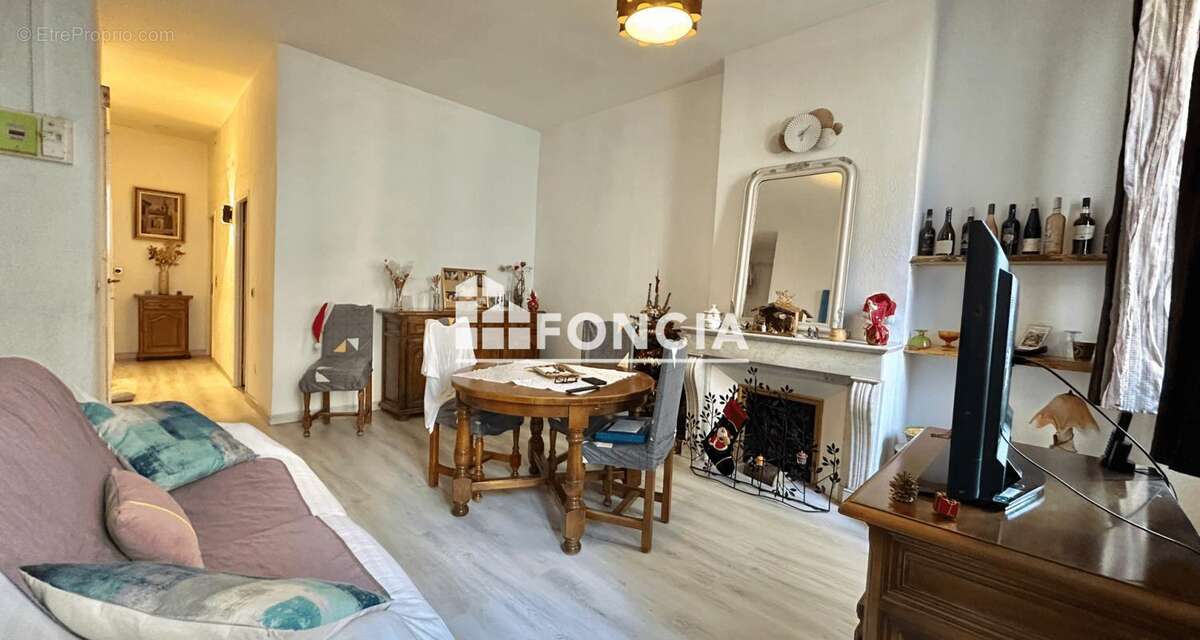 Appartement à MARSEILLE-5E