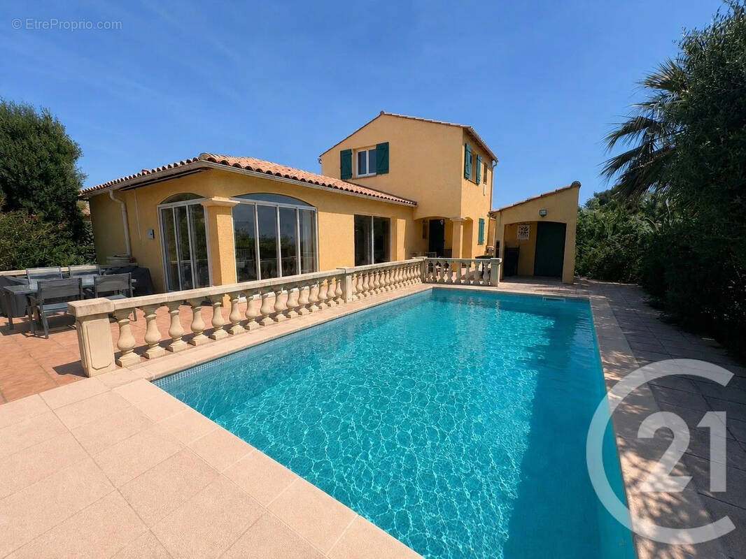 Maison à BORMES-LES-MIMOSAS