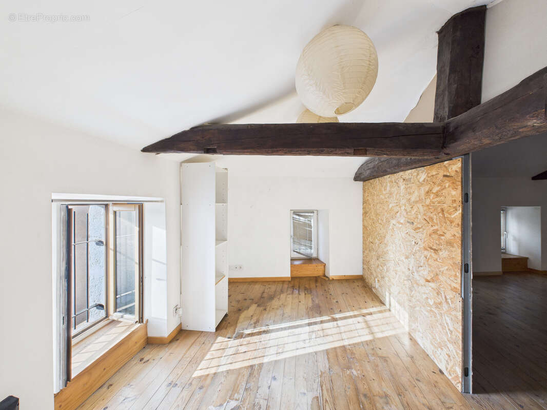 Maison à CRAPONNE-SUR-ARZON