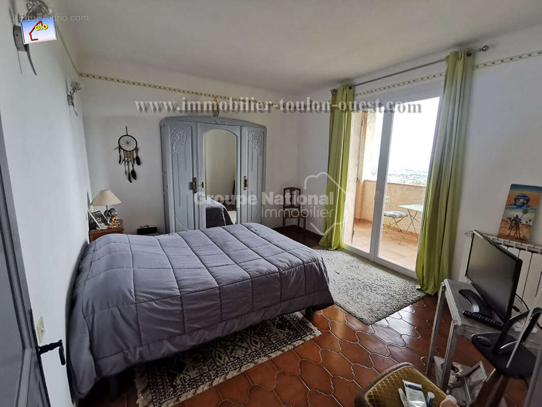 Maison à SOLLIES-VILLE