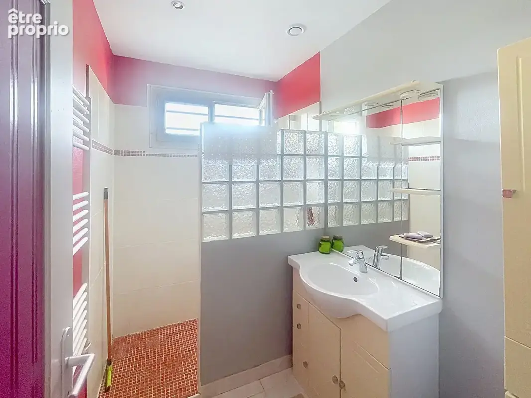 Maison centre bourg 135 m² et terrain divisible - photo 10