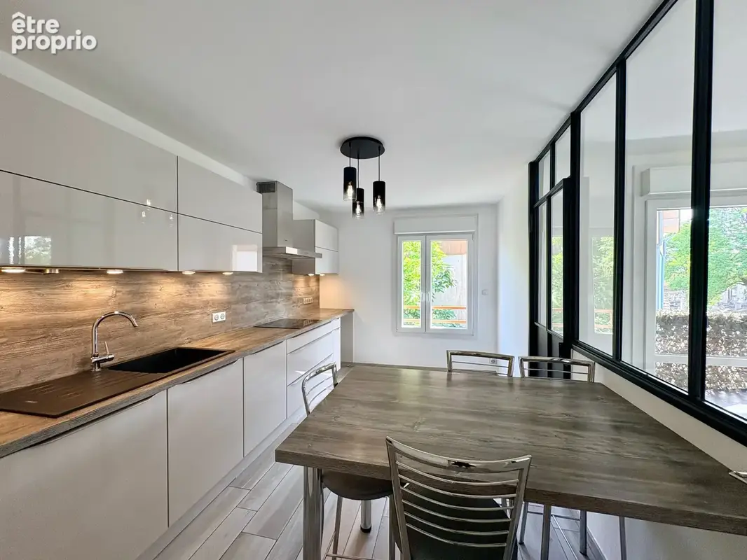 A BELFORT : Magnifique appartement au calme avec double balcon, garage et cave - photo 6