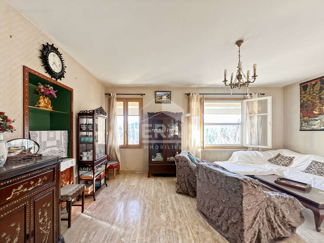 Appartement à MARSEILLE-12E